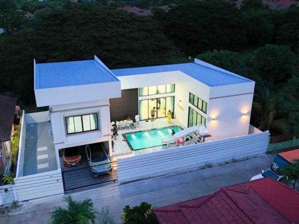 SST260744 Pool Villa Business Assets Included Near Na Jomtien Beach