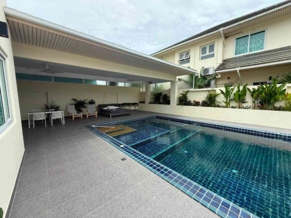 RS260802 Spacious 4-Bedroom Private Pool Villa - Nong Pla Lai