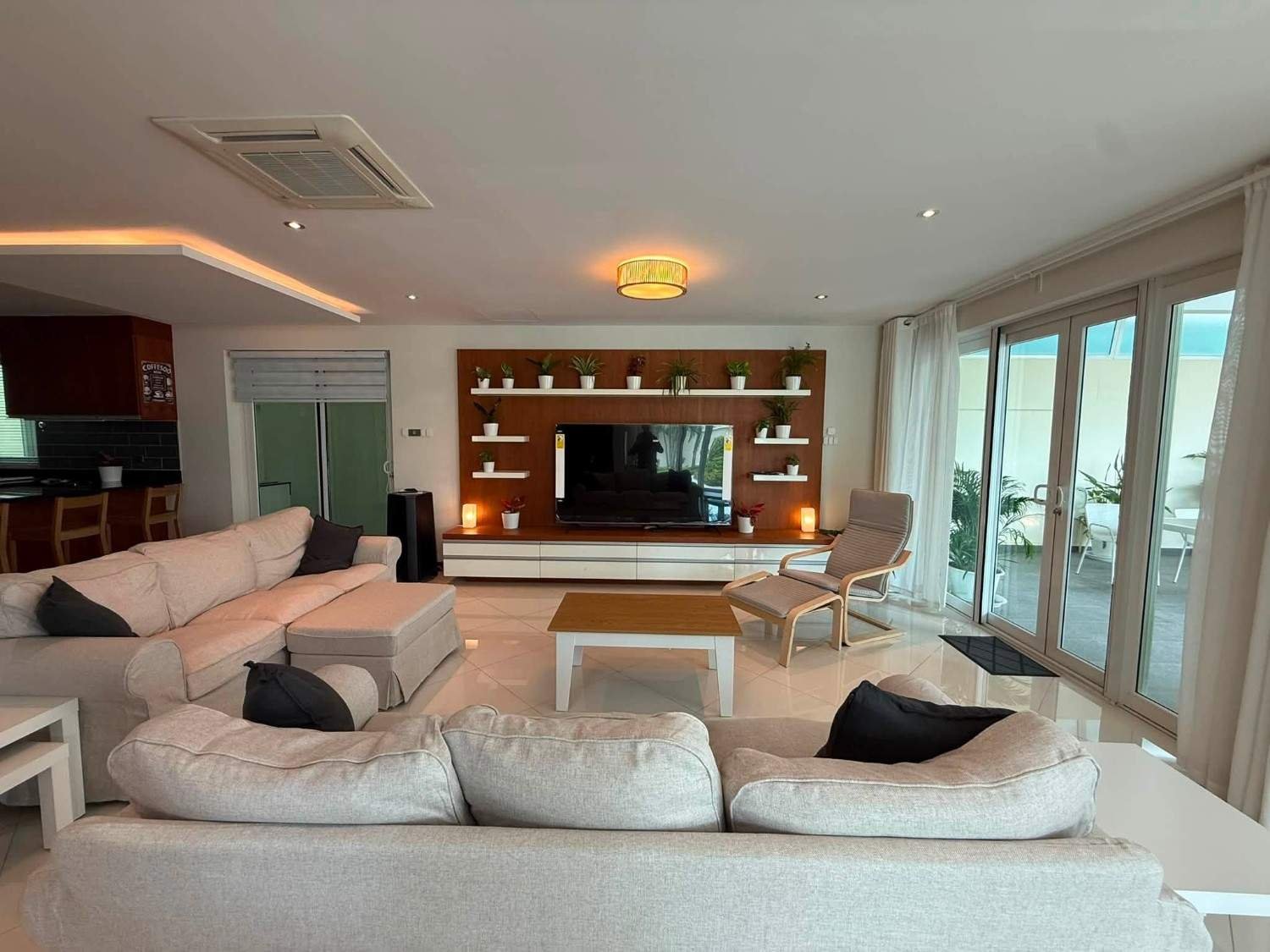 RS260802 Spacious 4-Bedroom Private Pool Villa – Nong Pla Lai (17) RS260802 Spacious 4-Bedroom Private Pool Villa - Nong Pla Lai