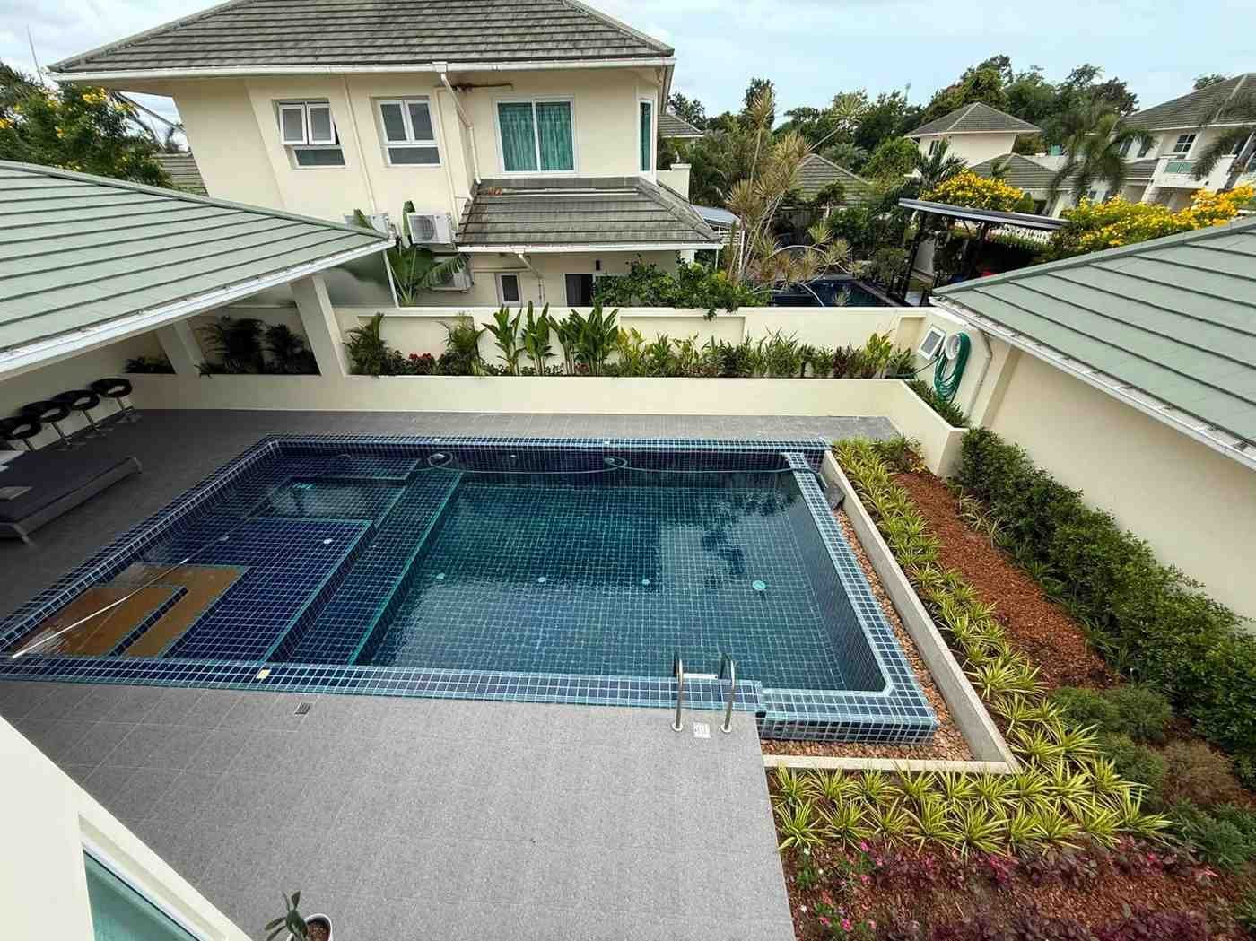 RS260802 Spacious 4-Bedroom Private Pool Villa – Nong Pla Lai (2) RS260802 Spacious 4-Bedroom Private Pool Villa - Nong Pla Lai