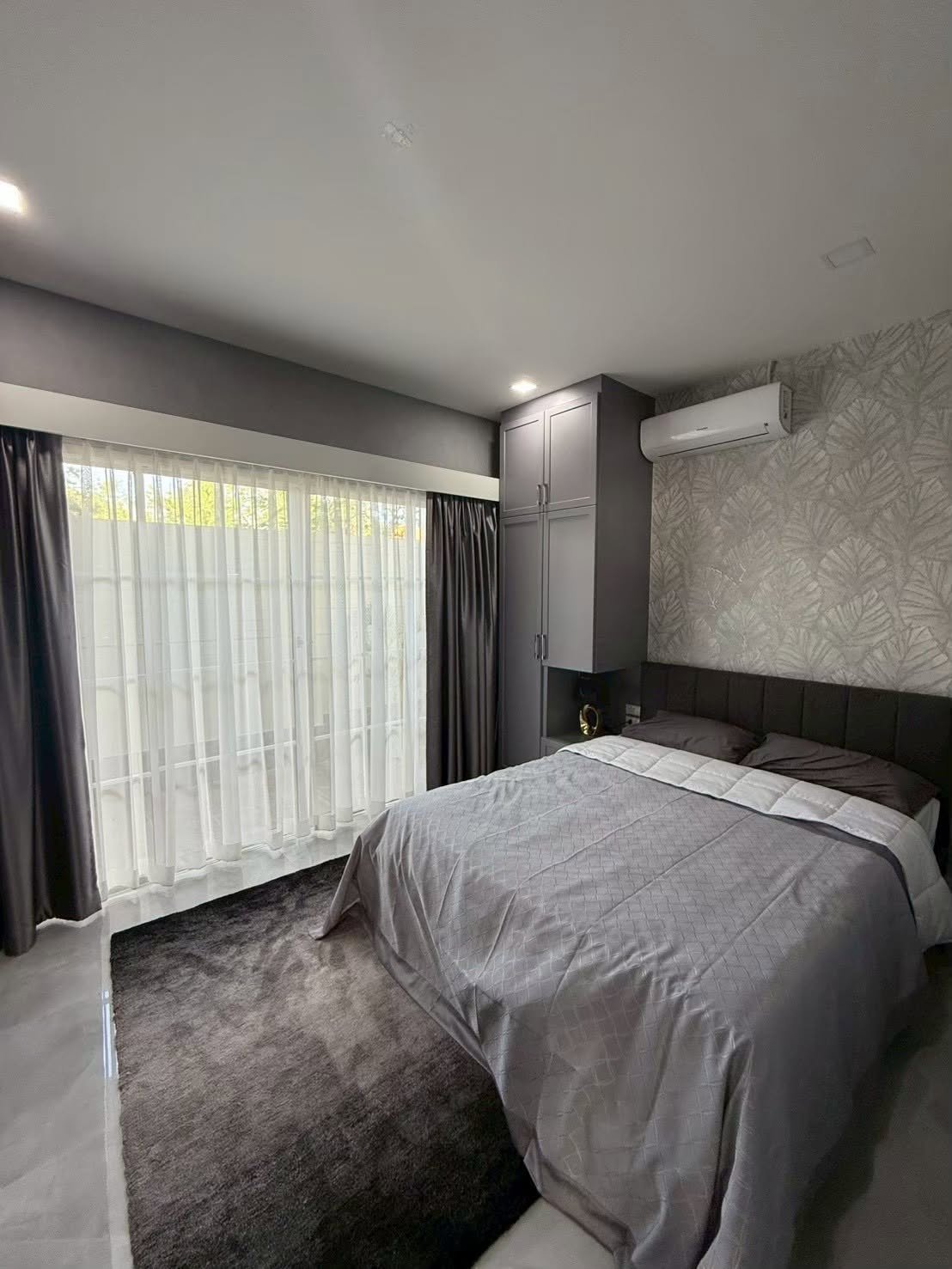 RS260805 Charming 3-Bedroom Single House with Attic for Rent Near Maprachan Lake