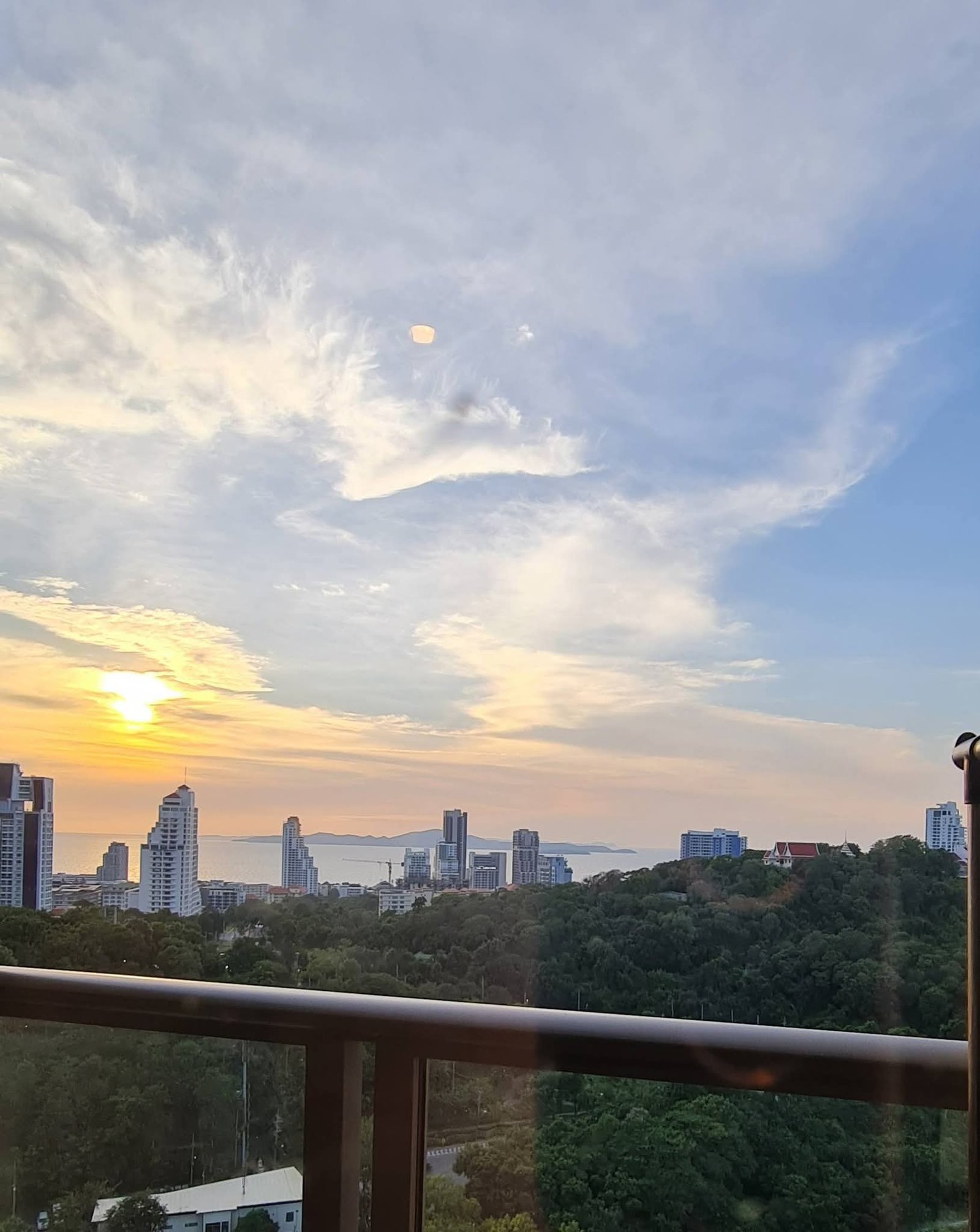 RS260810 Unixx South Pattaya Pratumnak Hill - 31st Floor Garden View