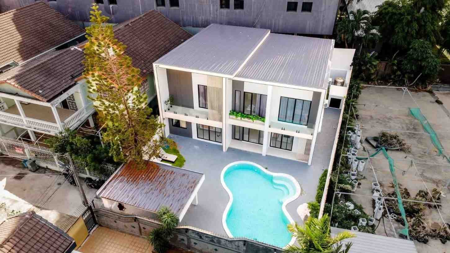 SCT260747 Luxury Pool Villa 7-Bedroom in Soi Peniat Chang Central Pattaya (2) SCT260747 Luxury Pool Villa 7-Bedroom in Soi Peniat Chang Central Pattaya