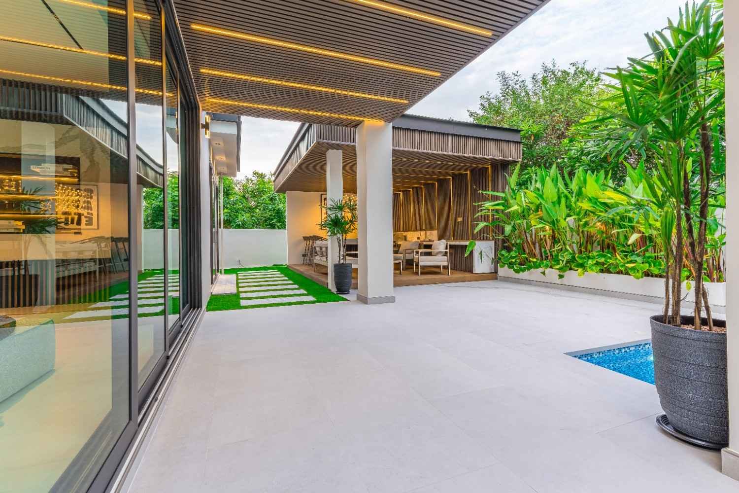 SCT260805 Nagawari 18 (11) SCT260805 Nagawari 18 : Luxury 3-Storey Modern Pool Villas - Na Jomtien 6