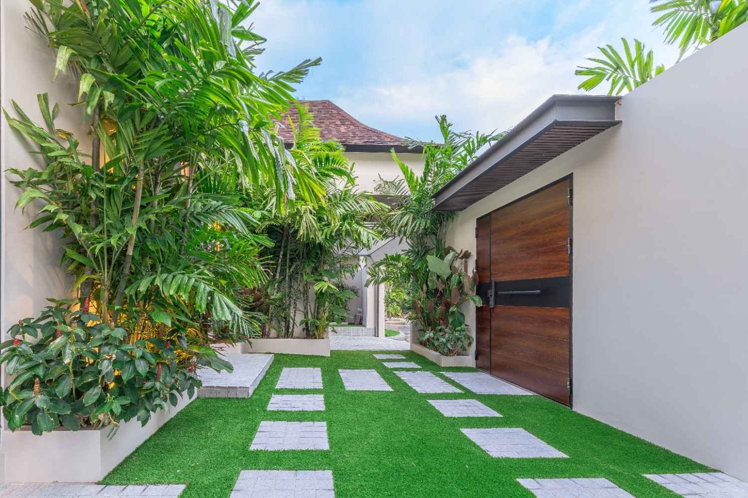 SCT260805 Nagawari 18 (16) SCT260805 Nagawari 18 : Luxury 3-Storey Modern Pool Villas - Na Jomtien 6