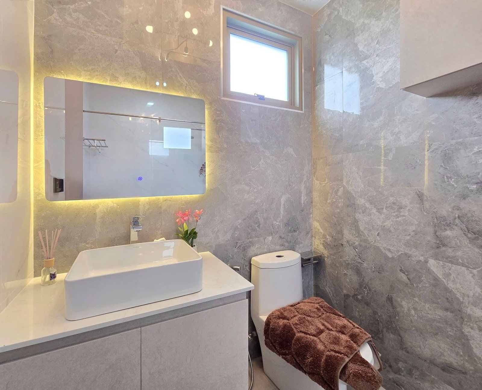 SCT260808 Luxury Brand New 4-Bedroom Pool Villa – Soi Chaiyaphon Withi 22 (12) SCT260808 Luxury Brand New 4-Bedroom Pool Villa - Soi Chaiyaphon Withi 22