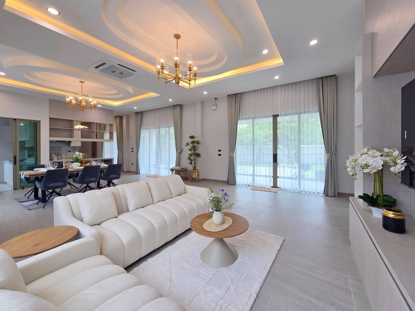 SCT260808 Luxury Brand New 4-Bedroom Pool Villa – Soi Chaiyaphon Withi 22 (26) SCT260808 Luxury Brand New 4-Bedroom Pool Villa - Soi Chaiyaphon Withi 22