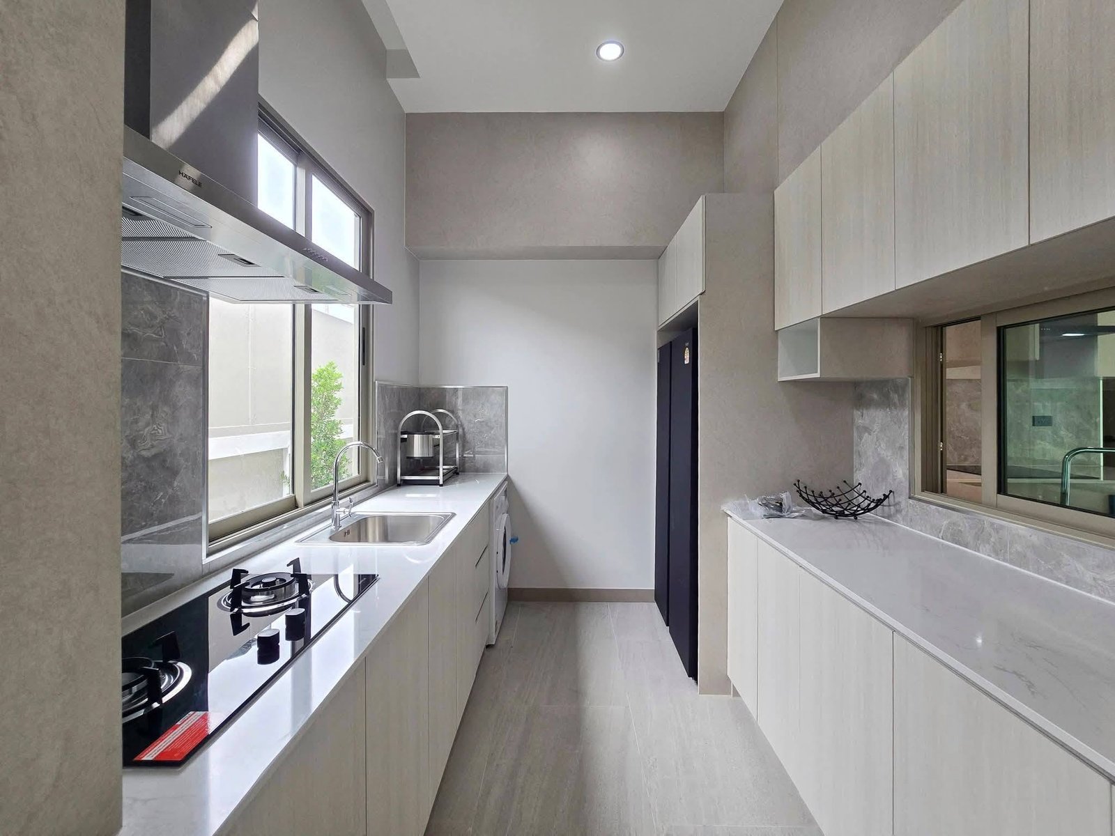 SCT260808 Luxury Brand New 4-Bedroom Pool Villa – Soi Chaiyaphon Withi 22 (34) SCT260808 Luxury Brand New 4-Bedroom Pool Villa - Soi Chaiyaphon Withi 22