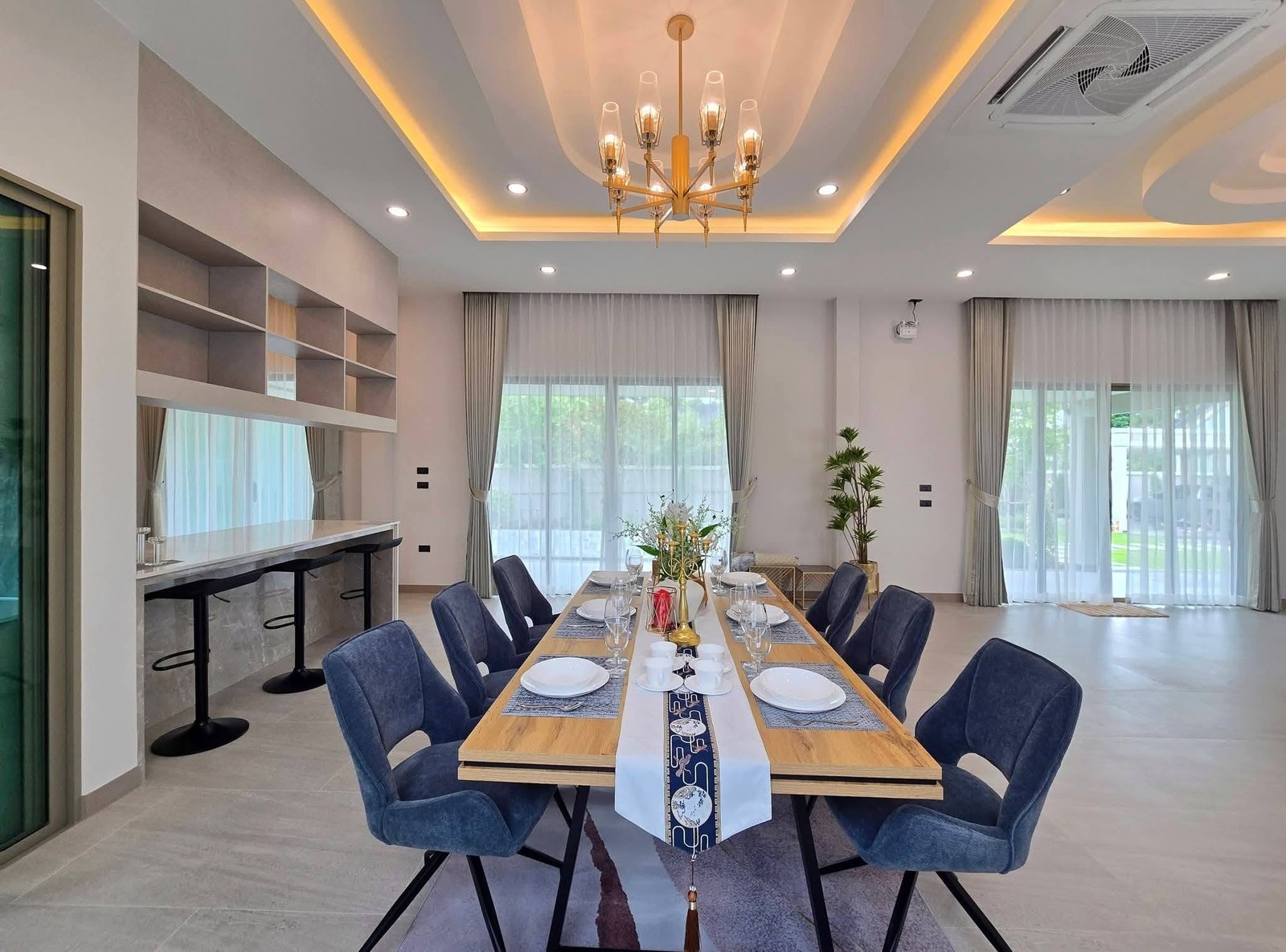 SCT260808 Luxury Brand New 4-Bedroom Pool Villa – Soi Chaiyaphon Withi 22 (9) SCT260808 Luxury Brand New 4-Bedroom Pool Villa - Soi Chaiyaphon Withi 22
