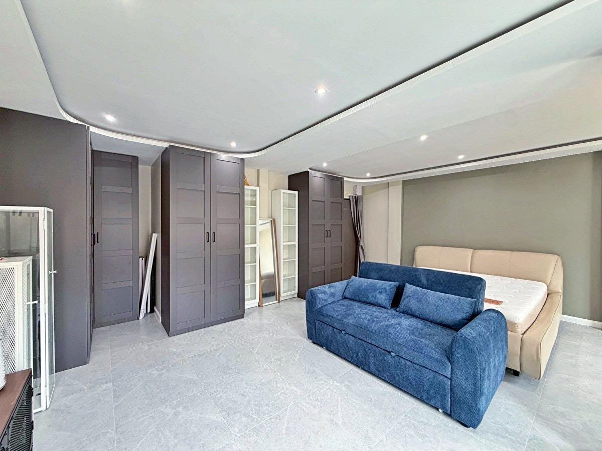 SCT260813 Fully Renovated 2-Storey Townhouse in Central Pattaya (11) SCT260813 Fully Renovated 2-Storey Townhouse in Central Pattaya