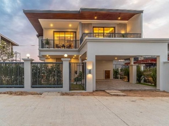 SCT260814 Rungsii Village Pattaya – Luxury Modern Classic Detached House in North Pattaya