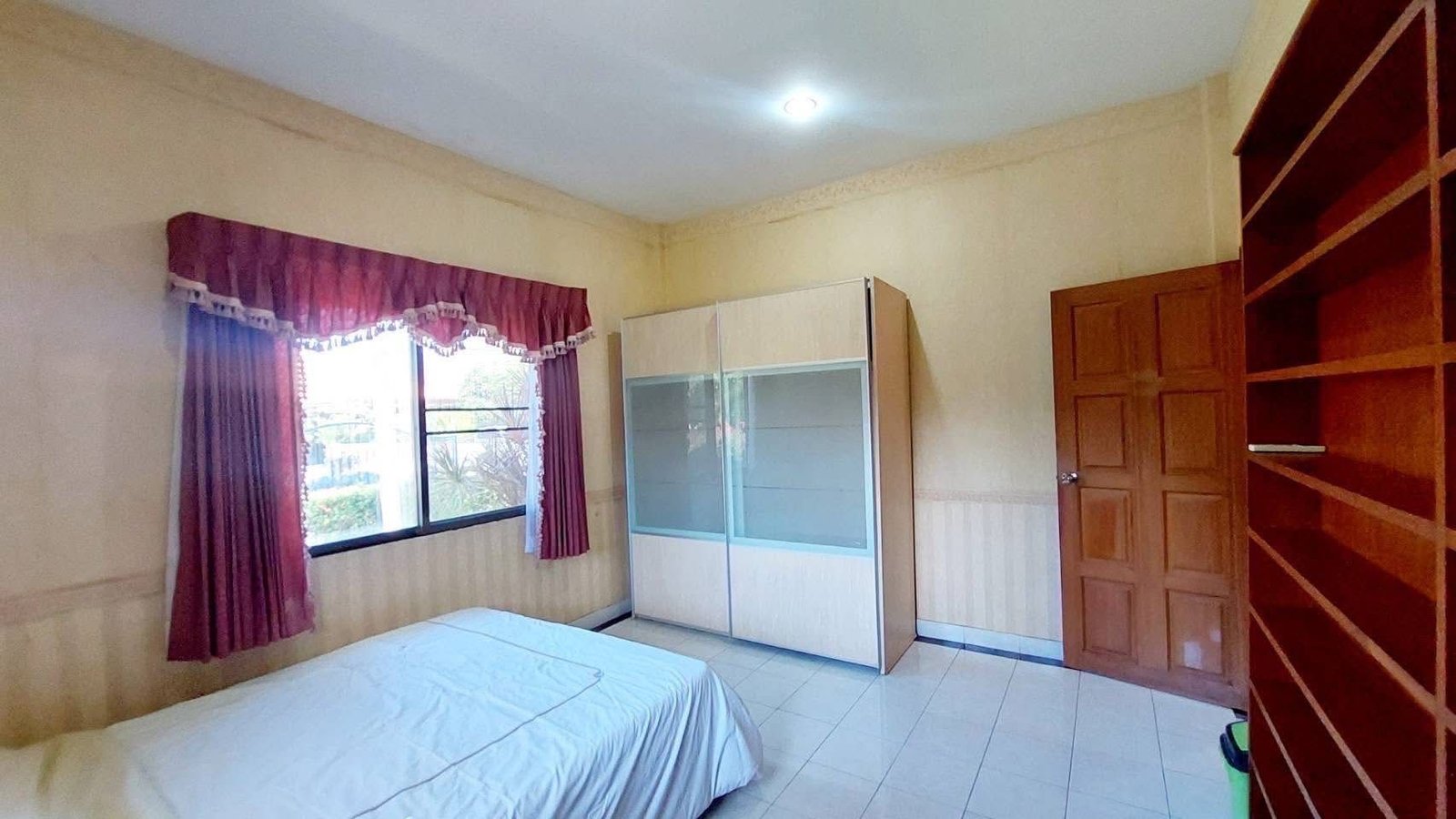 RC260910 Pattaya Village Hill 1 – 3-Bedroom Pool House (17) RC260910 Pattaya Village Hill 1 - 3-Bedroom Pool House