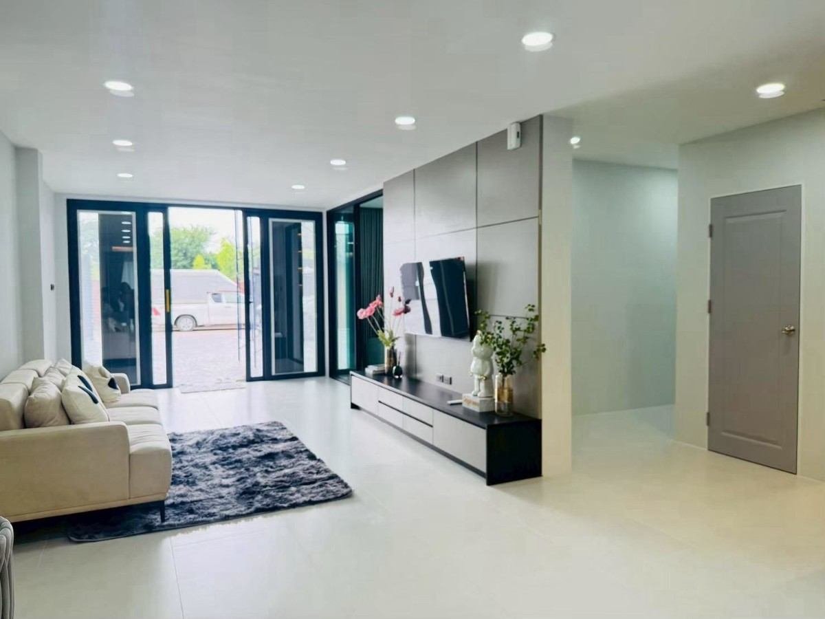 RC260913 Luxury Private Pool Villa for Rent in Jomtien (20) RC260913 Luxury Private Pool Villa for Rent in Jomtien