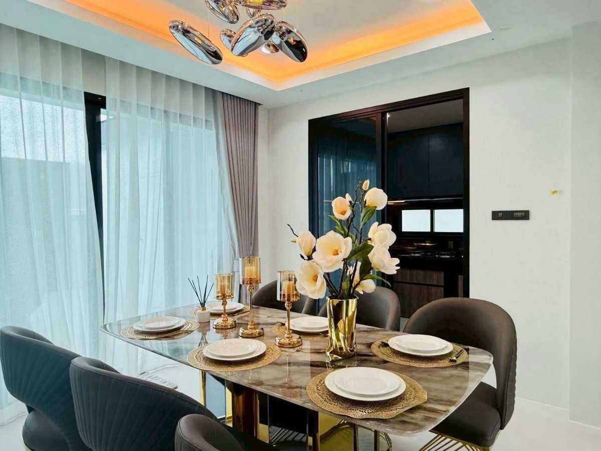RC260913 LuRC260913 Luxury Private Pool Villa for Rent in Jomtienxury Private Pool Villa for Rent in Jomtien (35)
