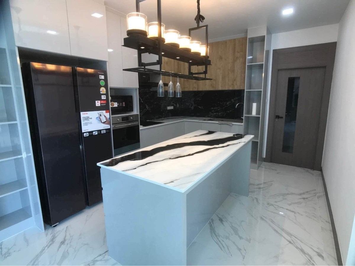 RS260912 Central Park 4 Pool House Village 3-Bedroom