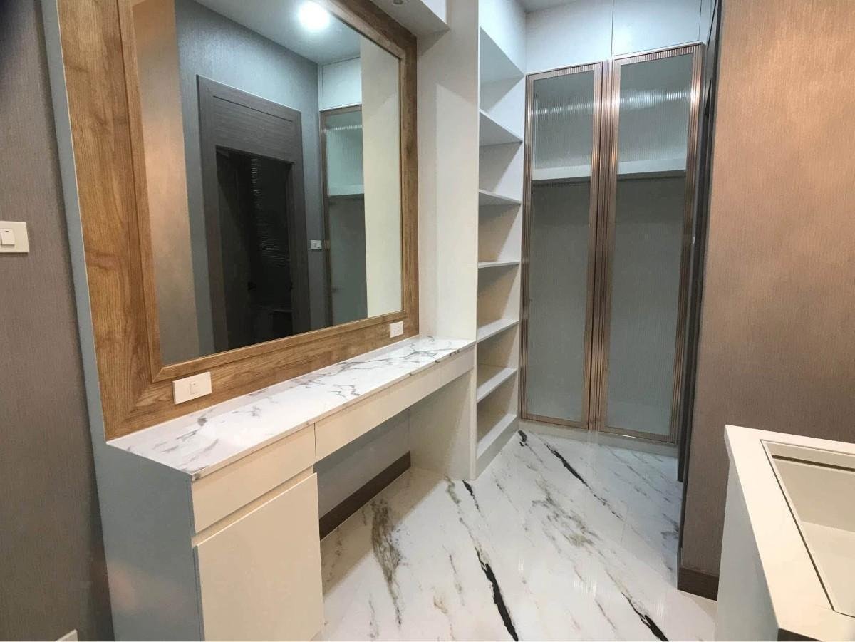 RS260912 Central Park 4 Pool House Village 3-Bedroom