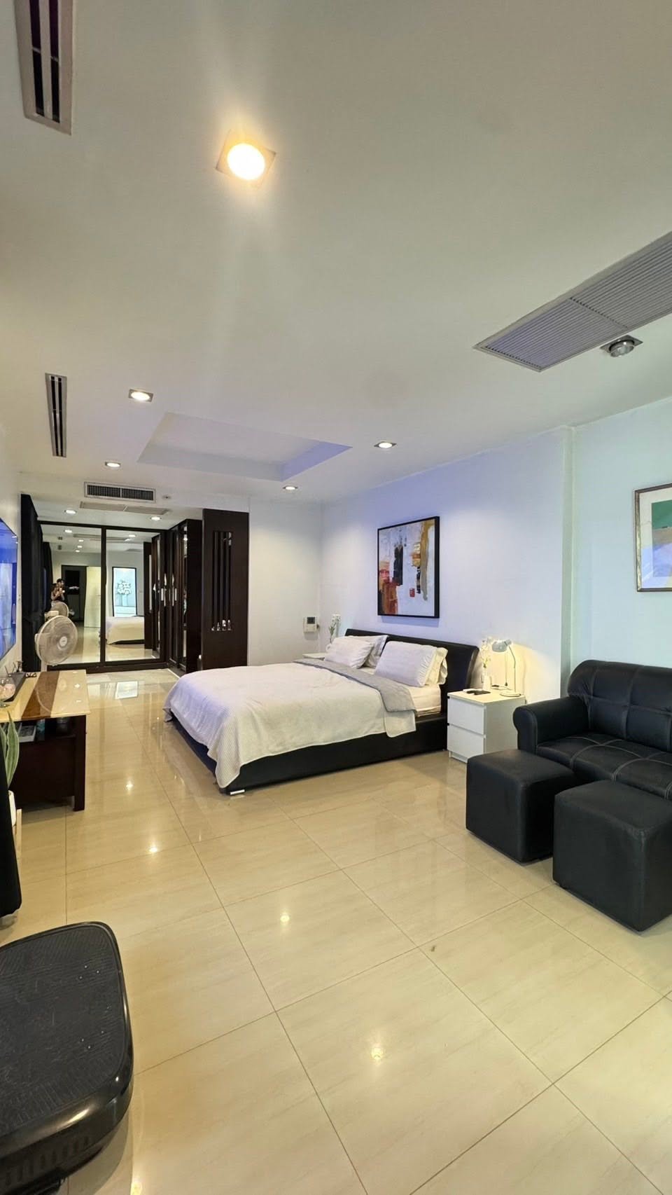 SSC260919 Luxury 8-Bedroom Modern Contemporary Estate in Khao Talo, Pattaya