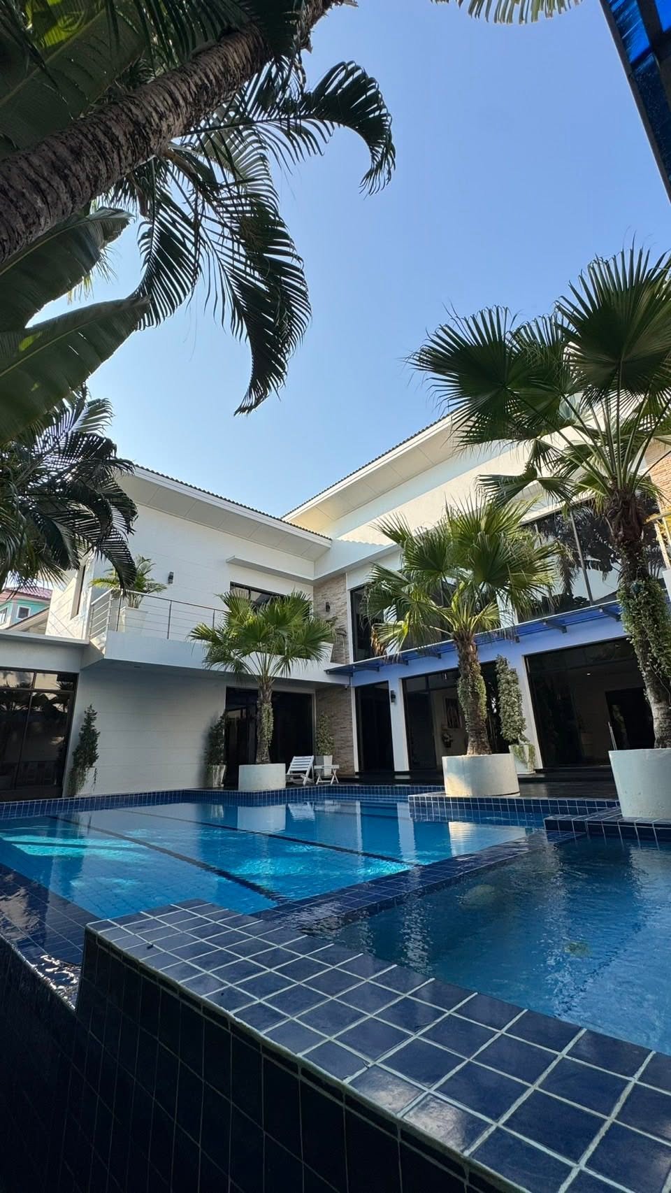 SSC260919 Luxury 8-Bedroom Modern Contemporary Estate in Khao Talo, Pattaya