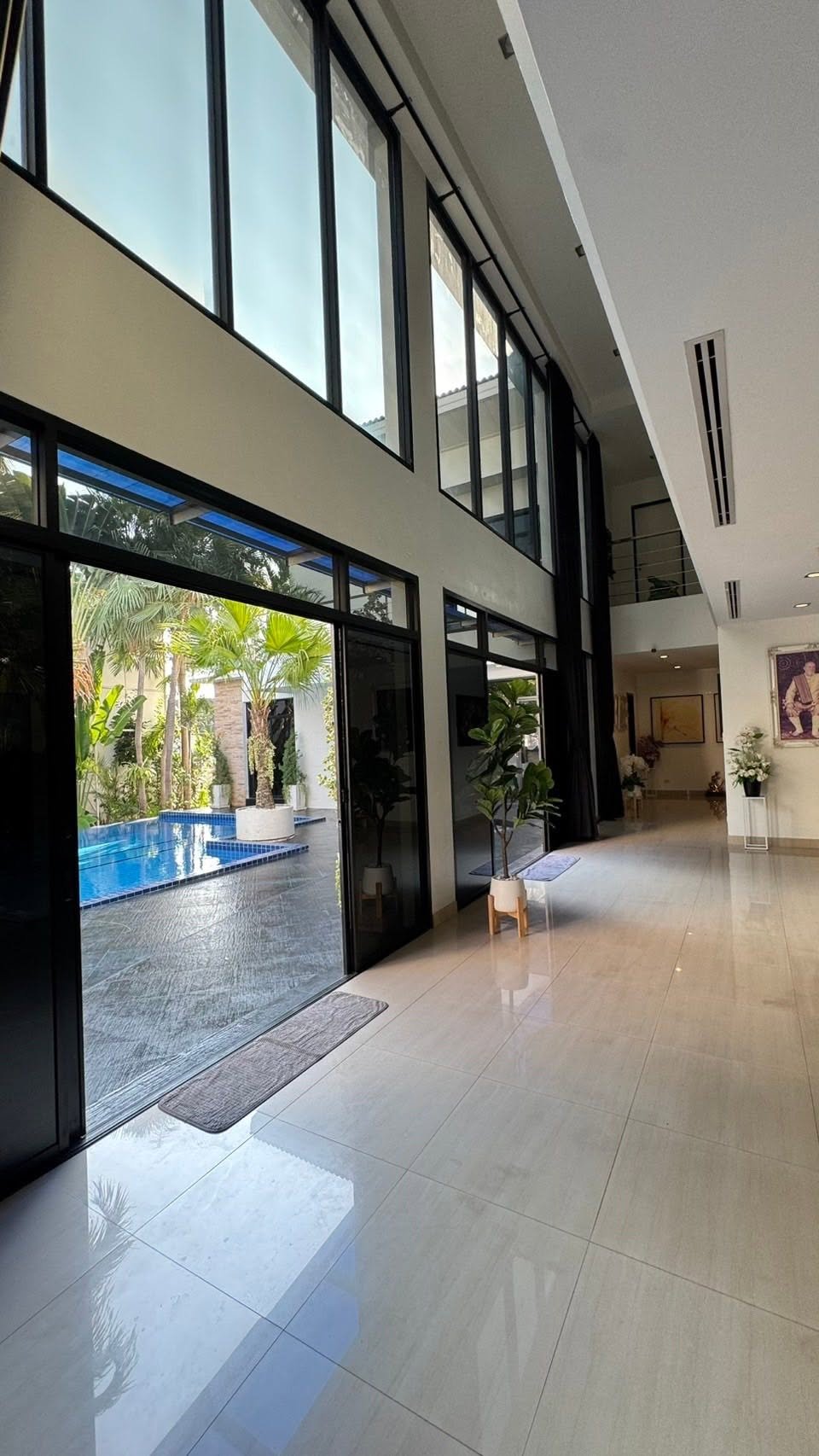 SSC260919 Luxury 8-Bedroom Modern Contemporary Estate in Khao Talo, Pattaya