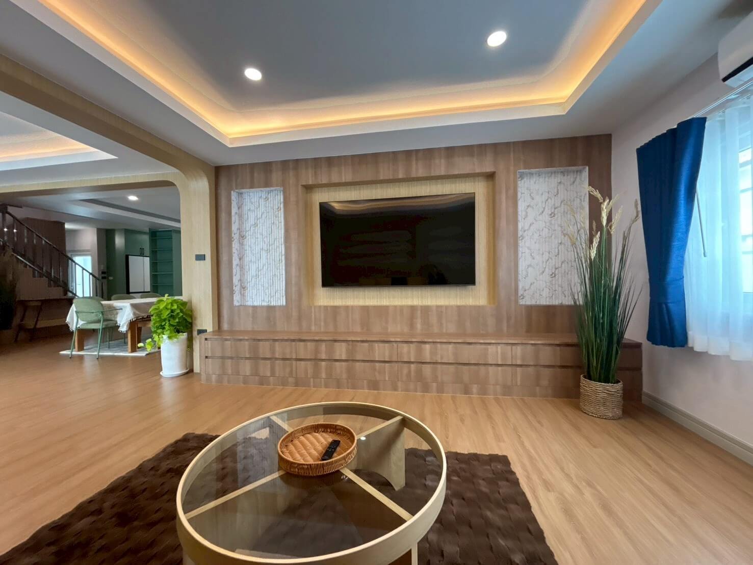 SST260902 T.W. Garden Hill Luxury 5-Bedroom Pool Villa Near Jomtien Beach