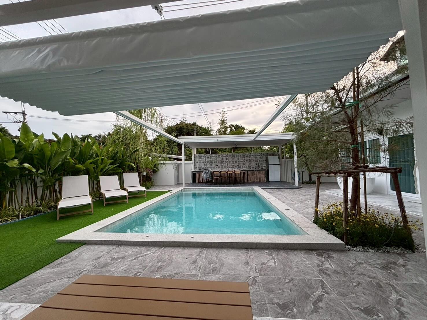 SST260902 T.W. Garden Hill Luxury 5-Bedroom Pool Villa Near Jomtien Beach
