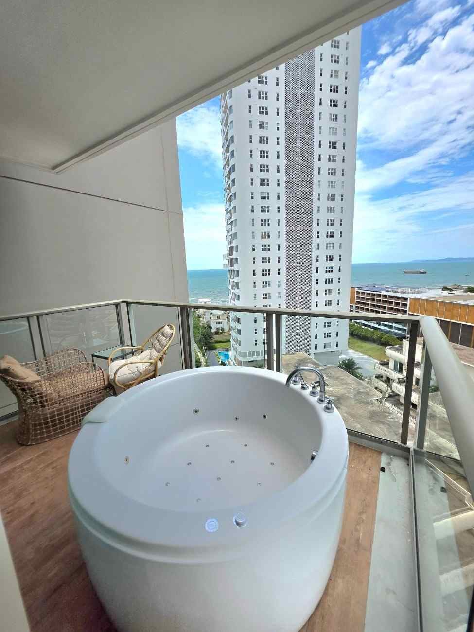 SST260934 Riviera Monaco Condo Na Jomtien – 14th floor Corner unit (1) SST260934 Riviera Monaco Condo Na Jomtien - 14th floor Corner unit
