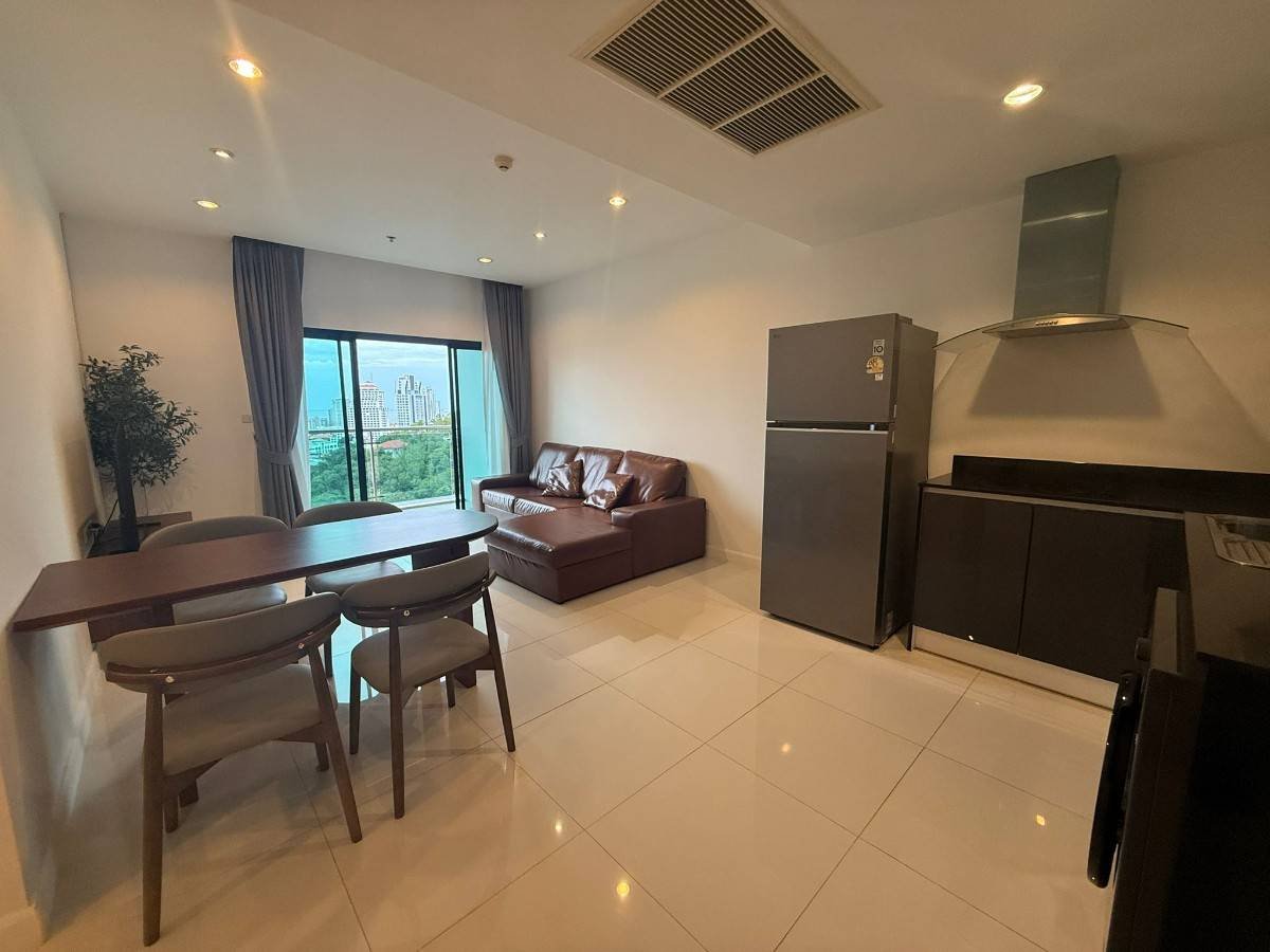 RC261002 The Axis Condominium - 19th floor Panoramic City and Garden View