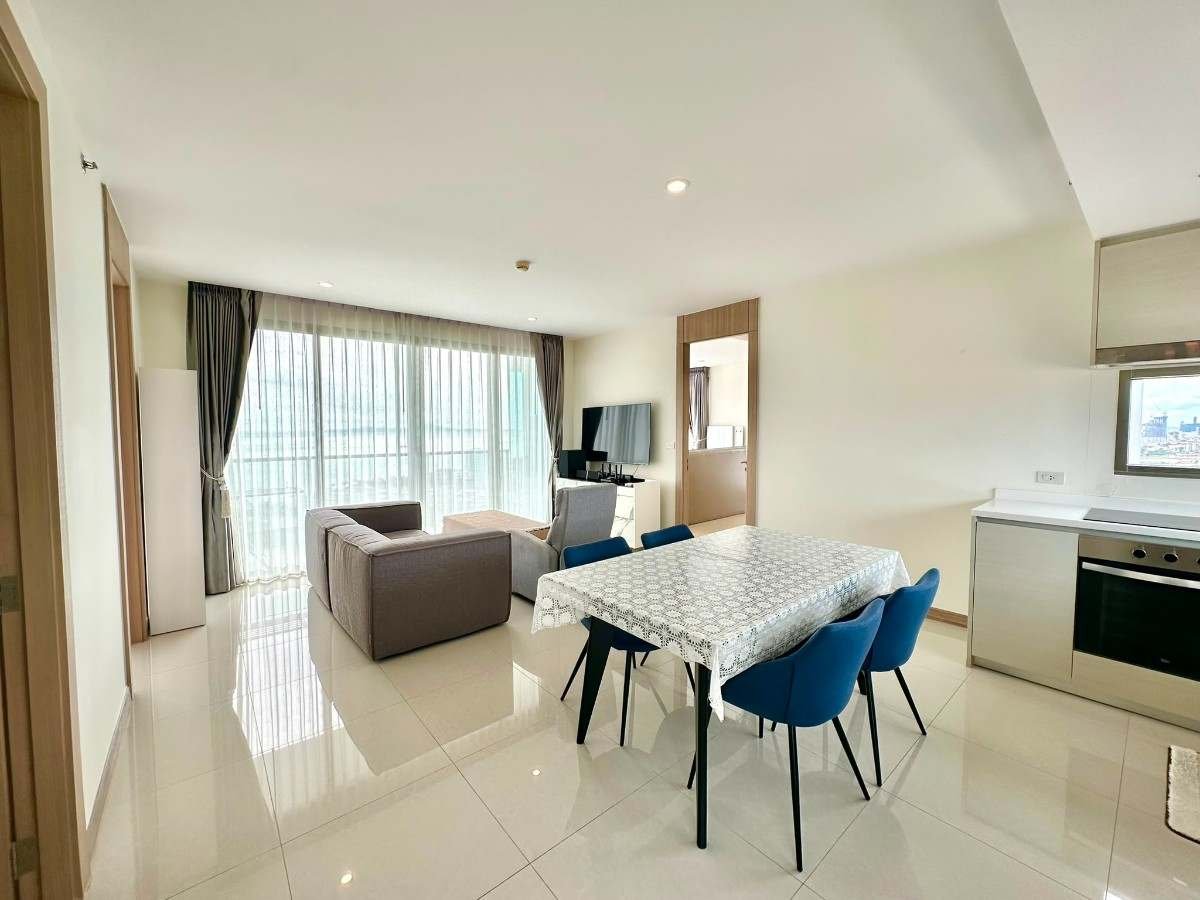 RC261004 Riviera Jomtien Condo - High Floor Corner Sea View