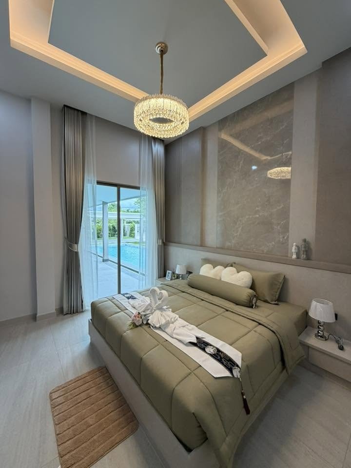 SST261006 Modern Luxury Pool Villa in Siam Country Club - Chai Phra Witthi